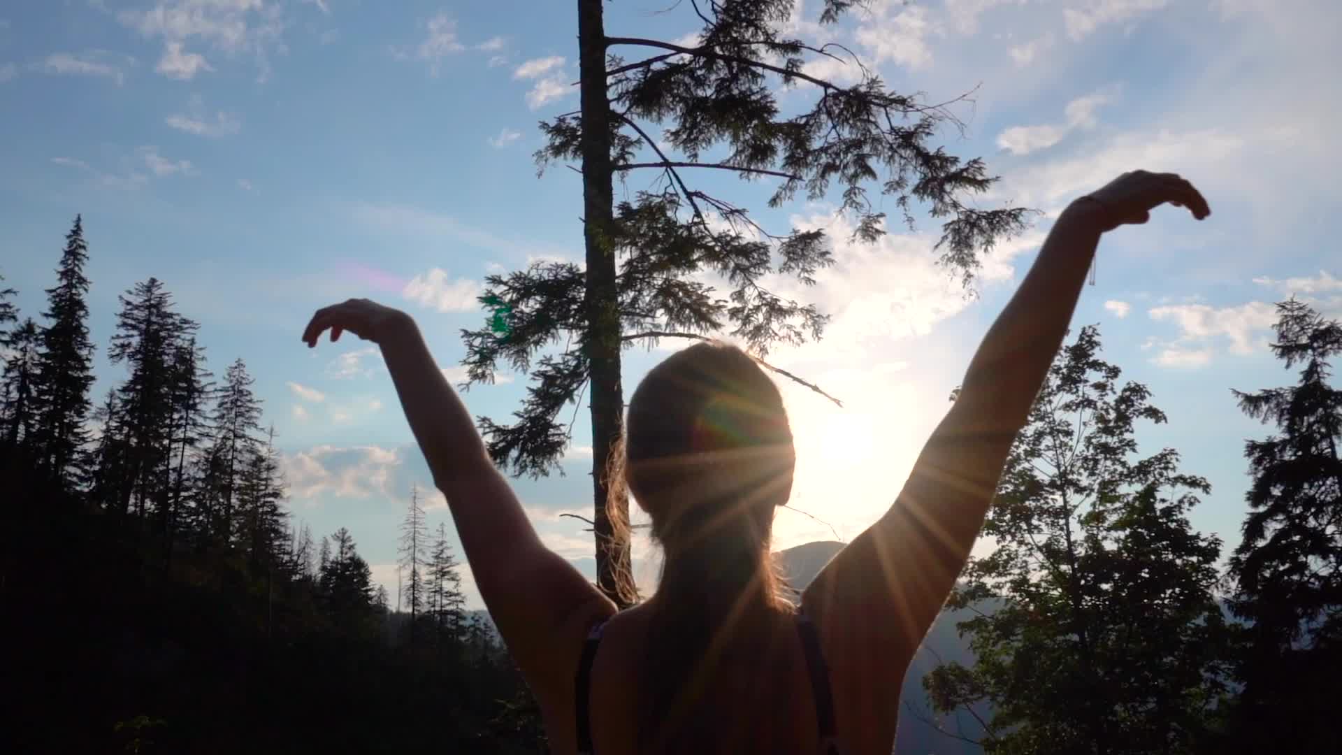 coverr-sunset-yoga-1572185971669 Yoga im Büro